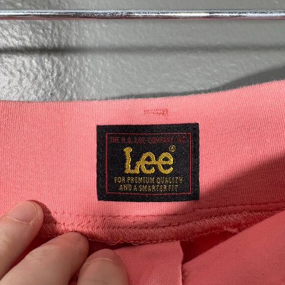 Lee Pink Utility Elastic Waist casual Cargo Shorts - Size 16 - Women's Plus Size - Picture 4 of 7